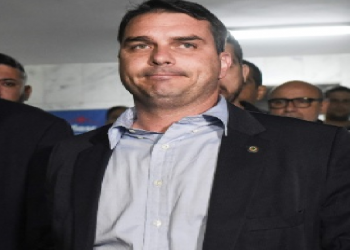 O senador eleito pelo (PSL-RJ) Flávio Bolsonaro descarta apoiar Renan ao Senado