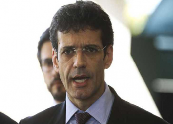 Exoneração de ministro do Turismo é publicada no Diário Oficial