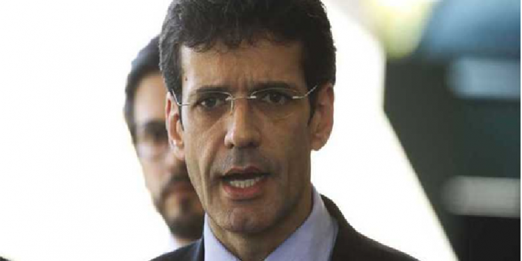 Exoneração de ministro do Turismo é publicada no Diário Oficial