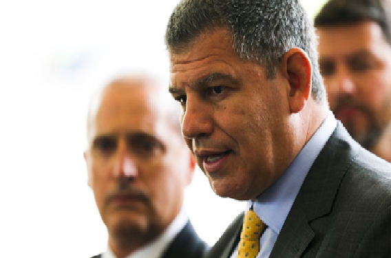 A novela Bebianno poderá ter fim hoje, ele diz não ter nada a falar sobre Bolsonaro, mas sugere que poderá sair atirando