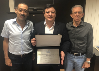 Deputado Márcio Nakashima recebe homenagem do Sindifícios-SP