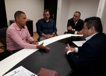 Deputado Márcio Nakashima (PDT) recebe em seu gabinete Prefeito de Tambaú Roni Donizete Astorfo