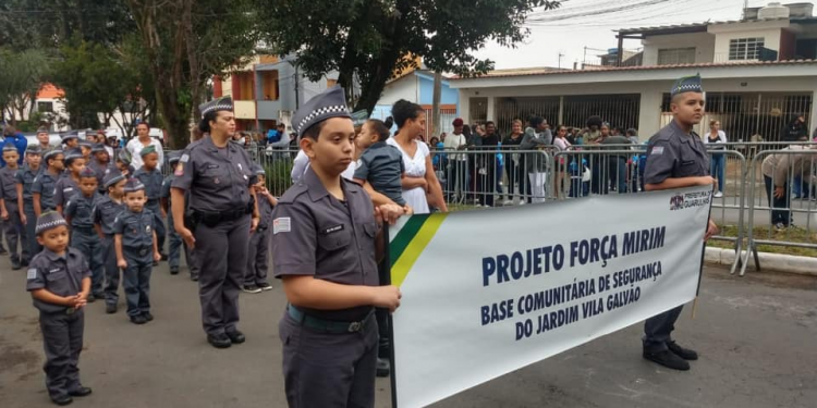 Crianças e Adolescente do Projeto Força Mirim Participam de Desfiles Cívicos em Guarulhos