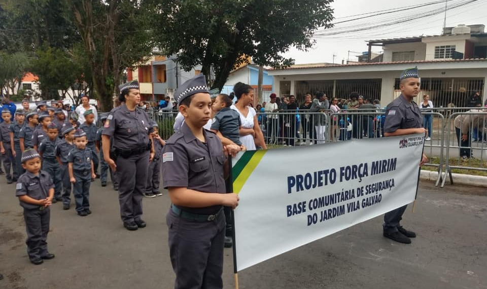 Crianças e Adolescente do Projeto Força Mirim Participam de Desfiles Cívicos em Guarulhos