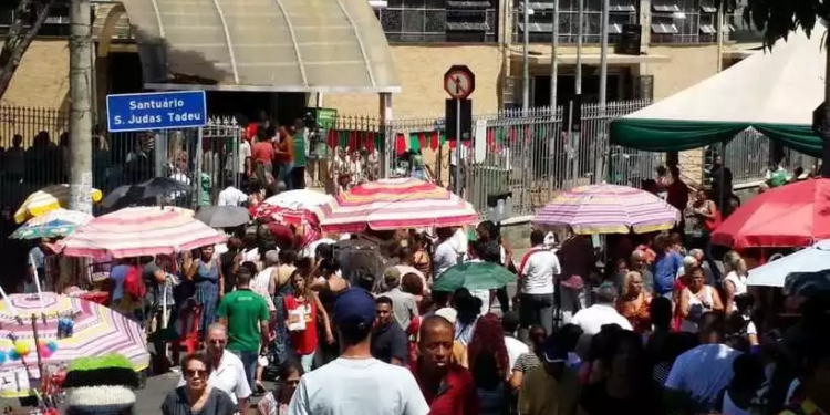 Milhares de católicos celebram em BH o dia de São Judas Tadeu