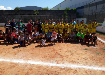 Dezenas de crianças comparecem ao campo do Paulista nesse sábado 12 de outubro