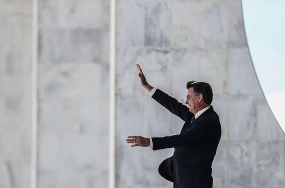 Centrão amplia ‘fatura’ para barrar pedidos de impeachment de Bolsonaro