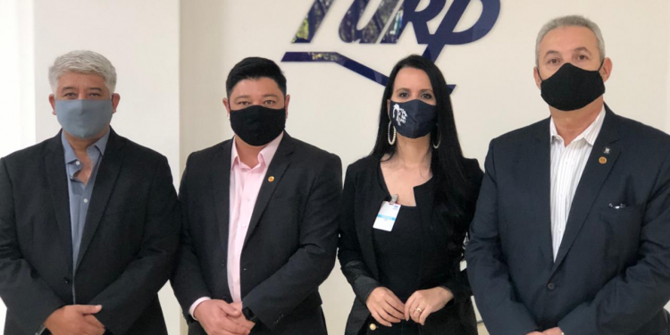 DEPUTADOS DO PDO APURAM QUE A FURP NÃO RECEBE INVESTIMENTO DO GOVERNO DE SP PARA COMBATE À COVID 19 E PRODUZ COM MATÉRIAS-PRIMAS DOADAS