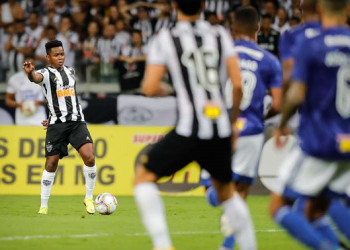 Atlético Mineiro complica liberação de Cazares para o Corinthians