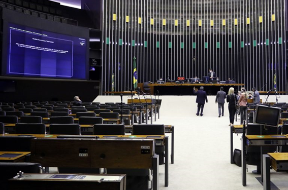 Câmara pode votar nesta semana modificações no Código de Trânsito