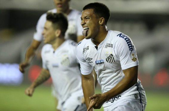 Com gols de Lucas Braga e Marcos Leonardo, Santos vira no fim e vence o Defensa y Justicia