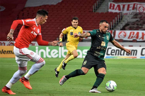 America mineiro larga na frente nas quartas da Copa do Brasil ao vencer o Internacional por 1 a 0, nessa quarta-feira no Beira Rio