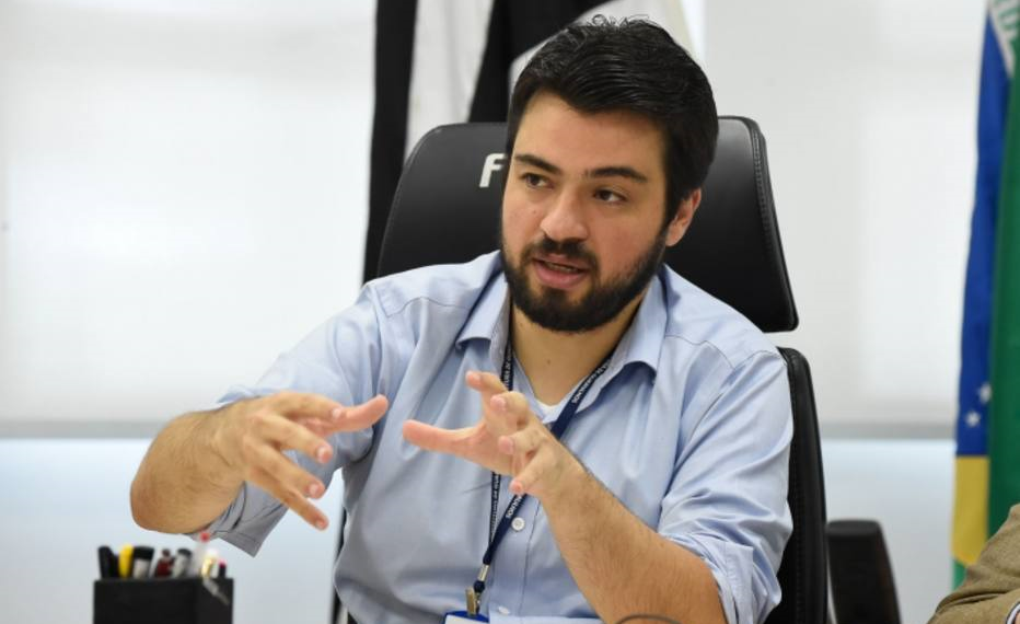 Em Guarulhos SP 99,55% urnas apuradas e 45,65% dos votos validos o atual prefeito Guti larga na frente