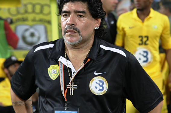 Diego Maradona morre aos 60 anos na Argentina após sofrer parada cardiorrespiratória, diz jornal