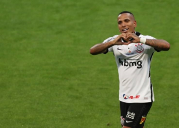 Corinthians vence por 1 a 0 e derruba invencibilidade de 17 jogos do São Paulo
