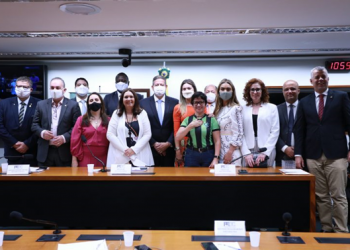 Frente Contra a Corrupção promove novos debates com candidatos à presidência da Câmara
