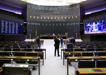 Câmara pode votar nesta terça-feira MP que facilita compra de vacinas