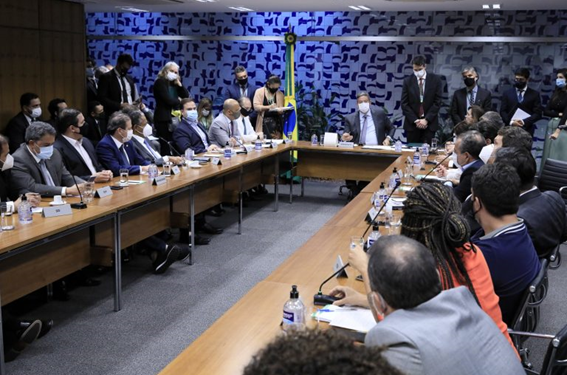 Líderes partidários decidem priorizar votações sobre autonomia do BC, superendividamento e vacinas