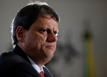 Com protestos pontuais dos caminhoneiros rodovias têm fluxo livre, diz polícia rodoviária