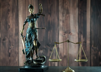 Aprovada urgência para projeto que pune omissão diante de ato abusivo contra mulher em audiência