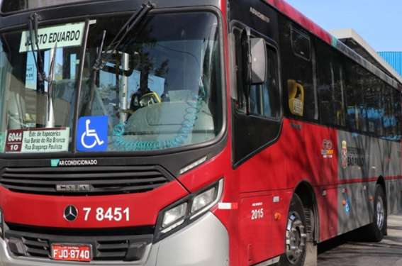 Justiça determina que 70% a 85% dos ônibus circulem em SP