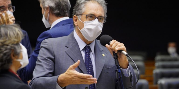 Aprovado regime de urgência para revisão da Lei de Improbidade Administrativa