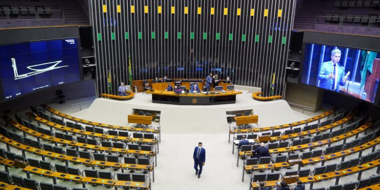 Câmara pode votar nesta quarta-feira MP que facilita crédito bancário na pandemia Fonte: Agência Câmara de Notícias