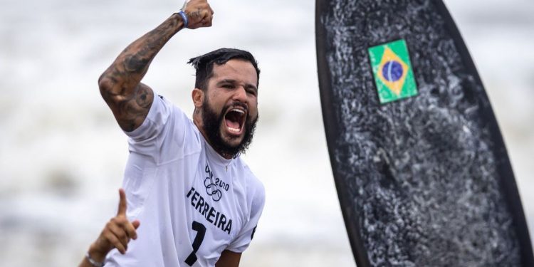 Ítalo Ferreira é ouro em Tóquio e 1º campeão olímpico no surfe