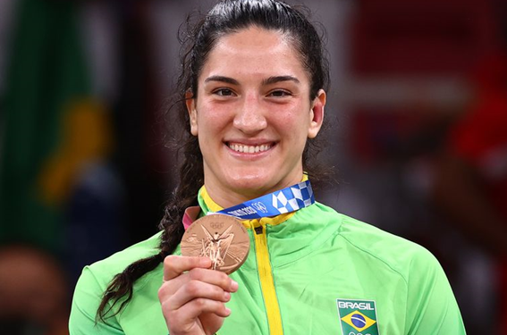 Mayra Aguiar conquista bronze no judô na Olimpíada de Tóquio