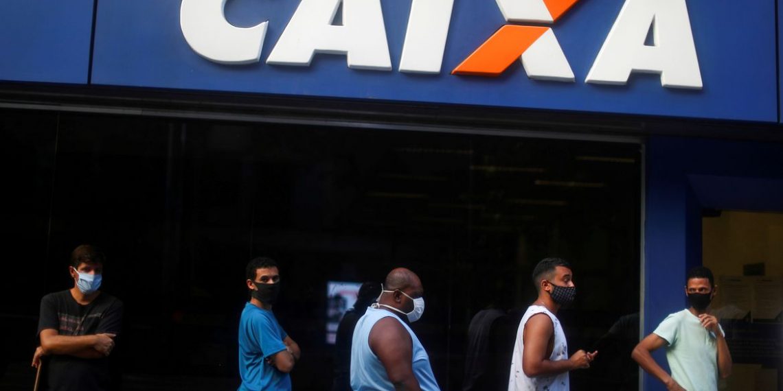 Trabalhadores nascidos em dezembro podem sacar auxílio emergencial