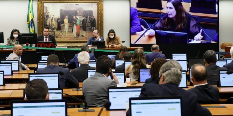 Comissão especial rejeita, por 23 a 11, o voto impresso obrigatório