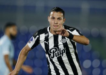 Santos perde para Libertad e cai na Sul-Americana