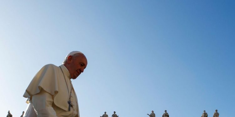 Papa Francisco lamenta hipocrisia na igreja
