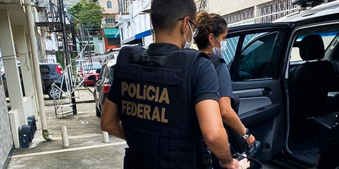 Polícia Federal faz operação contra fraudes no auxílio emergencial