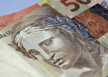Trabalhadores nascidos em novembro podem sacar auxílio emergencial