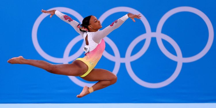 Tóquio: Rebeca Andrade será porta-bandeira do Brasil no encerramento