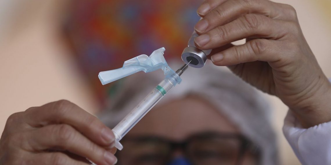 Covid-19: DF começa a agendar vacinação de adolescentes