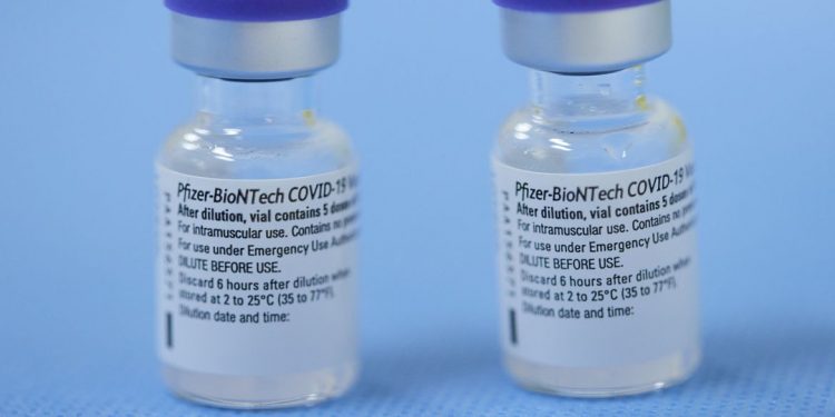 Covid-19: mais 2,2 milhões de doses da Pfizer chegam a Viracopos