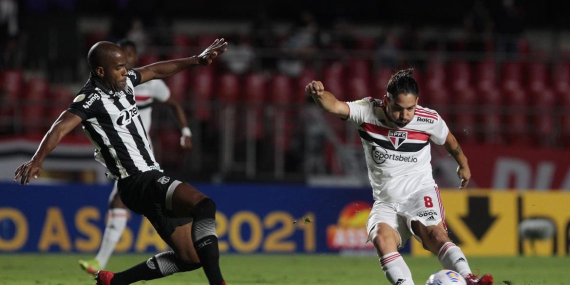 Na reestreia de Rogério Ceni o São Paulo empata com Ceará