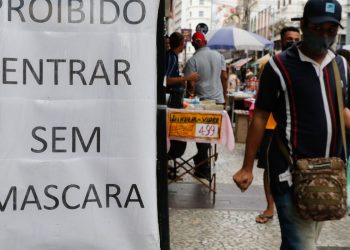 Na Câmara, especialistas defendem uso de máscaras mesmo com vacinação