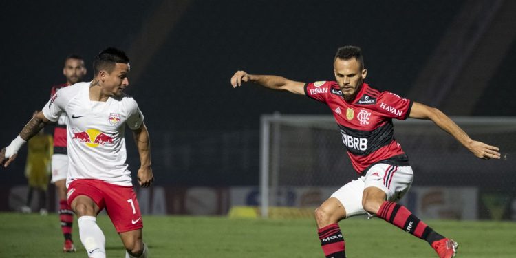 Flamengo fica no empate em 1 a 1 com o Bragantino no Brasileiro
