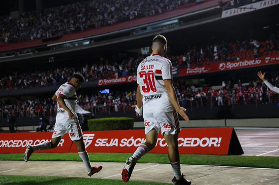 Com gol de Calleri São Paulo vence o Corinthians por 1 a 0 no Morumbi