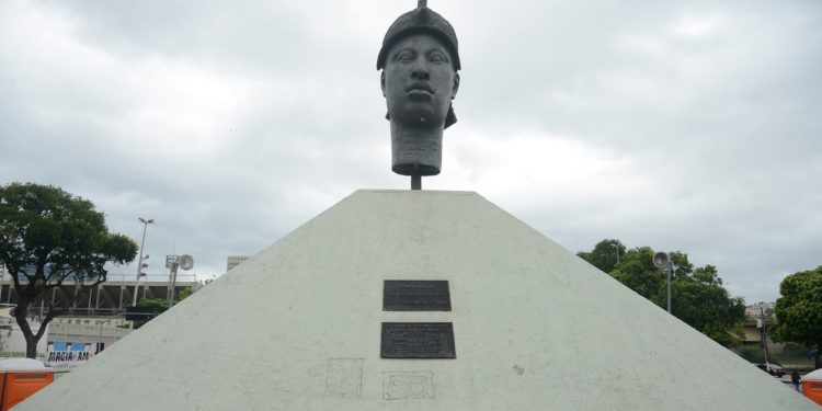 Senado aprova texto que tipifica injúria racial como racismo