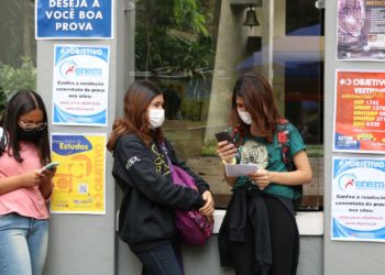 Enem serve de acesso ao ensino superior no Brasil e em Portugal