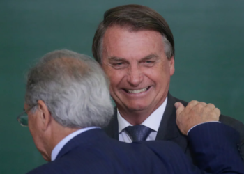 Bolsonaro é eleito a Personalidade do Ano de 2021 da revista ‘Time’