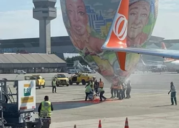 Balão com logo do SBT cai no aeroporto de Guarulhos