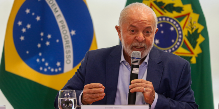 Lula enfatiza a importância de avançar nas obras sem “repetir quaisquer equívocos”