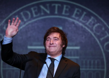 Ultradireitista Javier Milei vence as eleições argentinas