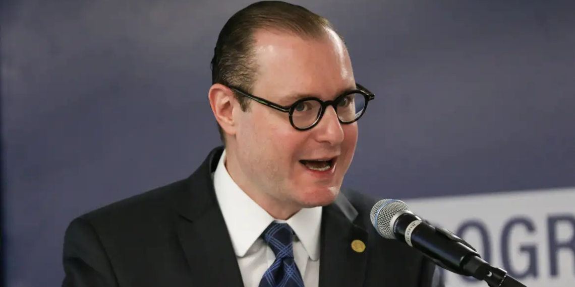 STF: Zanin vota por anular acórdão sobre revisão da vida toda no INSS