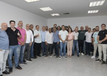 Martello dá as boas-vindas aos vereadores eleitos em encontro realizado no gabinete da presidência